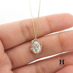 Colgante de Diamante con Corte Ovalado en Oro de 18K Personalizado – Fabricante de Joyería Fina al por Mayor - Product Image 2