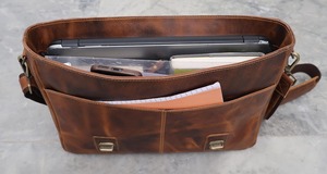 Sac messager en cuir de qualité supérieure, prix abordable, élégant, sac à bandoulière pour ordinateur portable pour homme, pour le bureau et le quotidien - Product Image 5