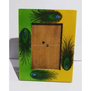 Cadre photo en bois artisanal Plume de paon Vert jaune vif Finition artistique Écologique Durable Luxe pour la maison - Product Image 1
