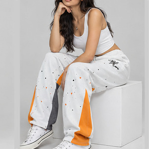 Pantalones Deportivos para Mujer, OEM, de Poliéster y Algodón, Casuales, de Pierna Ancha, con Estampado Gráfico Personalizado, Ropa Urbana - Product Image 4
