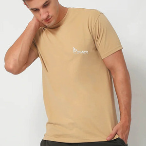 เสื้อยืดคอกลมแขนสั้นทรงปกติสำหรับผู้ชาย ยี่ห้อ Relevo ผ้าฝ้าย สีพื้น ระบายอากาศได้ดี สวมใส่สบาย พิมพ์ลายโลโก้ด้านหน้า - Product Image 3