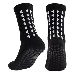 Chaussettes de sport montantes blanches pour hommes, antidérapantes à pois, en polyester et élasthanne tricoté, absorbant la transpiration, idéales pour l'été - Product Image 4