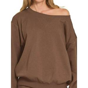 Veloro Zenana Ensemble de vêtements de nuit pour femme, marron, taille S, sweat-shirt à col bateau en polaire et short, vêtements de nuit confortables, 504g - Product Image 3