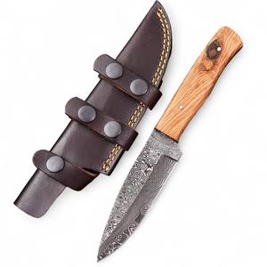 Couteau de chasse et de camping en acier Damas forgé à la main de qualité industrielle, manche en bois d'olivier, étui personnalisable, OEM, OBM - Product Image 1