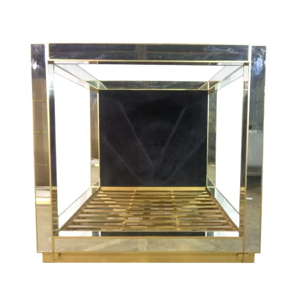 Mirrored Hemelbed Frame Afgewerkt In Glazen Panelen En Zilver Hout Voor Luxe Moderne Slaapkamer Meubilair