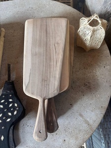 Grande planche à découper en bois pour la préparation sur le comptoir de cuisine - Product Image 3