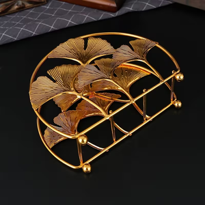 Porte-serviettes en métal doré en forme de feuille de Ginkgo, élégant support de mouchoirs botanique, décoration de table à manger, cuisine, restaurant, maison - Product Image 4