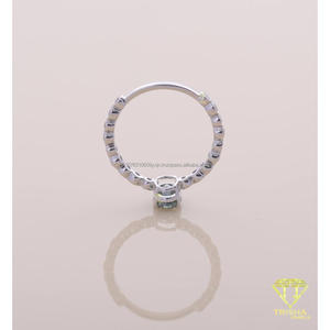 Bague de fiançailles vintage en or blanc avec accent de moissanite bleue taille marquise pour femme - Product Image 5