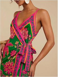Vestido maxi floral sin mangas para mujer con lazo en la espalda y abertura alta, ideal para vacaciones - Product Image 2