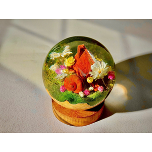 Modelos de bolas de cristal de resina epoxi, modelos de caracoles y edificios, modelos de delfines oceánicos - Product Image 3