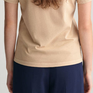 เสื้อยืดคอวีทรงเข้ารูปลำลองสำหรับผู้หญิง เนื้อผ้านุ่ม ระบายอากาศดี เหมาะสำหรับฤดูร้อน เป็นมิตรต่อสิ่งแวดล้อม ตกแต่งด้วยโลโก้ ผลิตจากผ้าฝ้าย 100% น้ำหนักเบา แห้งเร็ว - Product Image 6