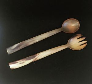 Juego de Servidores de Ensalada de Cuerno de Búfalo Hechos a Mano, 2 Cucharas y Tenedores de Material Natural, Utensilios de Cocina Ecológicos HANDICRAFT HUB Aptos para Lavavajillas - Product Image 4