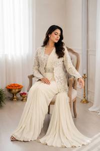 Sari indio-pakistaní de seda crepé pesada bordado con falda plisada para mujer, ropa étnica para bodas y fiestas - Product Image 3