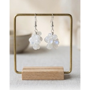 Pendientes Colgantes Artesanales de Estilo Religioso con Piedra Lunar Entrelazada, Joyería de Perlas y Piedras Preciosas al por Mayor de Jaipur, India - Product Image 3