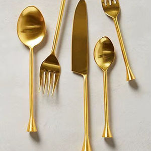 Couverts de style minimaliste moderne, conçus pour des espaces repas propres, une circulation harmonieuse de la table et des maisons au design équilibré. - Product Image 1