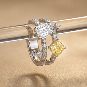 Anillo de Lujo en Plata de Ley 925 con Corte Esmeralda y Corte Cojín en Amarillo Canario, Anillo Abierto de Vástago Dividido con Diamantes, Anillo de Boda de Varias Hileras para Mujer - Product Image 2