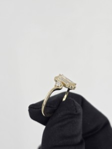 Anillo de Diamantes de Oro Amarillo de 14K y 18K con Diamantes Cultivados en Laboratorio, Corte Baguette, Tres Piedras, para Mujer, Joyería Moderna para Novia, Elegante - Product Image 5
