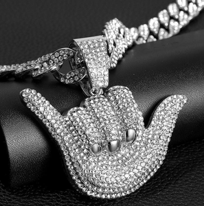 Collier pendentif main Shaka glacée en argent plaqué 925 pour homme, avec moissanite taille brillant et chaîne à maillons en acier inoxydable, style hip-hop de luxe - Product Image 3