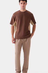 T-shirt en coton épais personnalisé pour homme, coupe droite, avec logo frontal, tricoté, motif uni, manches courtes, coupe ample, vente en gros - Product Image 4