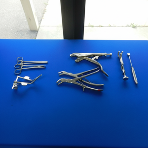 Lote de Instrumentos Ortopédicos Codman - Product Image 1