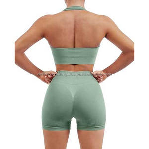 Ensemble de yoga deux pièces pour femme, personnalisable avec logo, respirant, couleur unie, vêtements de fitness, short élastique, soutien-gorge et leggings inclus - Product Image 6