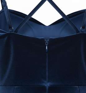 ชุดเดรสกำมะหยี่สไตล์เกาหลีสมัยใหม่สำหรับผู้หญิง แบบมินิ ผ่าข้าง ไหล่เปลือย สีพื้น สำหรับงานพรอม - Product Image 2