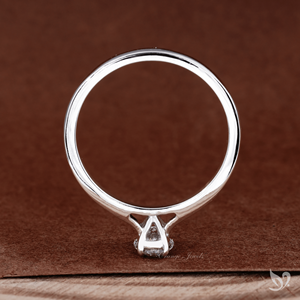 Anillo de Compromiso con Diamante Ovalado Pequeño, Oro Sólido de 10K, Diamante Cultivado en Laboratorio, Certificado IGI, Joyería Nupcial Minimalista y Elegante - Product Image 2