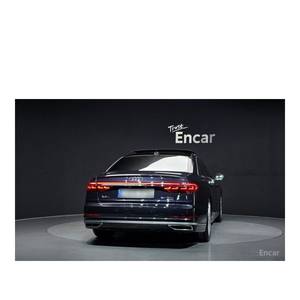 Audi A8 55 TFSI quattro LWB modèle décembre 2021 avec 57 634 km, boîte automatique, sièges en cuir, caméra de recul - Product Image 4