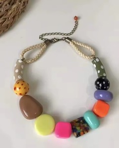 Collar Hecho a Mano con Cuentas de Resina de Forma Irregular, Multicolor, con Diseño de Ángel, Personalizable - Product Image 6