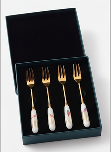 Ensemble de 4 fourchettes plaquées or avec manches en céramique, motifs d'oiseaux colorés, couverts élégants pour les fêtes - Product Image 6