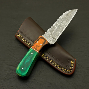 Couteau EDC à lame fixe en acier Damas, forgé à la main, manche en bois Pakka vert, bolster orange, pour camping, bushcraft et utilisation polyvalente - Product Image 6