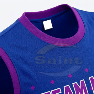 Uniforme de football américain personnalisé avec logo, en polyester, tenue d'équipe avec short assorti, bleu et violet, numéro de joueur 10. - Product Image 5