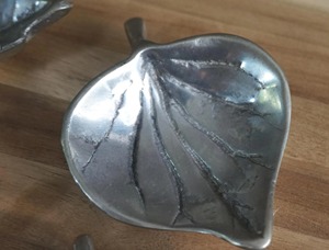 Silver Leaf Shape Metal Plate <b>Set</b> Of 4 Decorative <b>Serving</b> <b>Dish</b> Ideal For Snacks Dry Fruits Table Decor And Kitchen Styling Use - Product Image 2