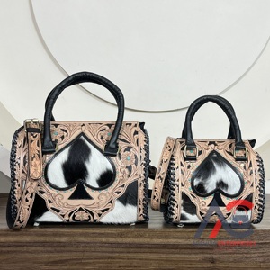 Ensemble de sacs de voyage et de week-end en cuir de vachette fait main, motif pique, collection Super Septembre, vente flash - Product Image 1