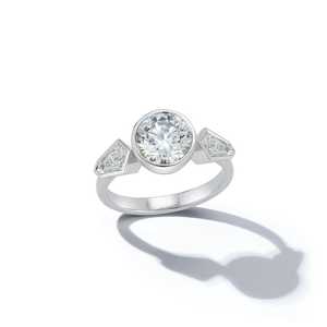 Anillos de compromiso de oro de 14k y 18k con diamantes cultivados en laboratorio, certificados por IGI, con tres piedras laterales en forma de escudo y banda solitaria para mujer. - Product Image 3