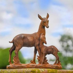 Life Size Rusty Doe Deer With Baby Fawn Statue Garden Supplies Ground Mount <b>Hand</b> <b>Casted</b> Metal Reindeer Sculpture Low Moq - Product Image 5