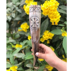 Jarra de Cuerno de Guerrero Vikingo, Cuerno de Buey Natural, Ecológica, Hecha a Mano, Taza Religiosa para Beber Cerveza o Sidra, Vajilla Nórdica Rústica - Product Image 1