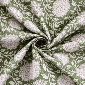 Tissu floral vert imprimé à la main au mètre |   Tissu en coton à imprimé botanique blanc |   Textile indien fait main pour la décoration intérieure - Product Image 1