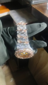 Reloj de Lujo con Moissanita y Cuarzo, Esfera de Acero Inoxidable, Cierre Oculto, Resistente al Agua, Personalizado - Product Image 5