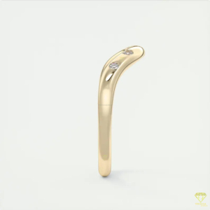 Bague de contour délicate en or et diamants pour femme, alliance empilable, design de bijoux minimaliste de luxe - Product Image 4