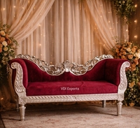 Sofá de Lujo para Bodas Reales con Acabado Plateado Antiguo, Sofá de Terciopelo Estilo Maharaja Premium para Decoración de Eventos y Escenarios Nupciales