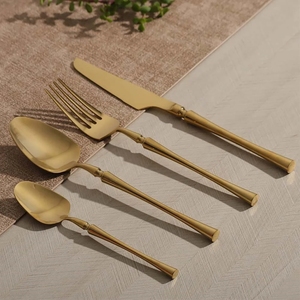 Ensemble de couverts sur mesure en or brossé 4 pièces – Couverts de table durables, résistants à la rouille et adaptés aux aliments, en acier inoxydable pour la mise en scène de la table - Product Image 6