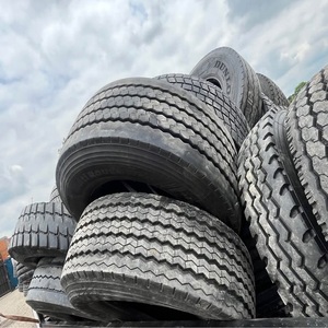 Pneu de camion avancé pour flottes commerciales, assurant une maniabilité constante, une résistance à la chaleur et une durée de vie de la bande de roulement prolongée - Product Image 3