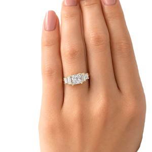 Bague de fiançailles Art Déco en or massif 10K 14K 18K avec diamant de laboratoire taille princesse couleur DEF clarté VS VVS certifié IGI, bague à cinq pierres - Product Image 5