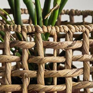 Lot de 3 paniers ronds en jacinthe d'eau Style rustique Rangement pour la maison Fabriqué au Vietnam De nombreuses fonctions pour l'organisation des vêtements - Product Image 4