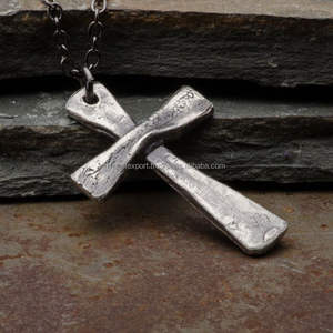 Collier croix pour hommes, pendentif en argent sterling, bijoux chrétiens faits à la main de style vintage rustique, cadeau pour lui par rf crafts - Product Image 2