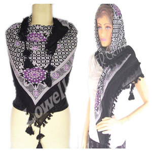 Elegante Bufanda de Algodón Violeta con Flecos, Bufanda de Moda Estampada de Algodón Suave de Primera Calidad con Bordes con Flecos para Mujer, Uso Casual - Product Image 3