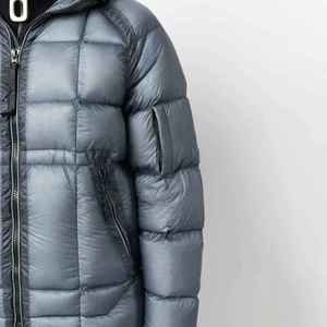 Veste matelassée brillante pour homme, manteau d'hiver en duvet, à capuche, fermeture éclair, streetwear chaud, OEM personnalisé - Product Image 2
