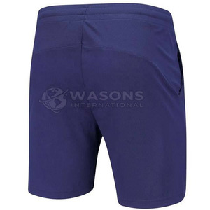 Conjunto de Camiseta y Pantalones Cortos Premium, Material Suave, Estilo Moderno, Ajuste Cómodo, Perfecto para un Estilo de Vida Moderno - Product Image 5