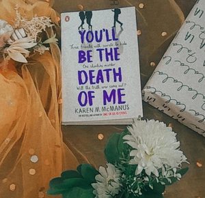 Tú serás la causa de mi muerte de Karen M. McManus, libro de ficción en inglés para jóvenes adultos, edición en papel. - Product Image 2